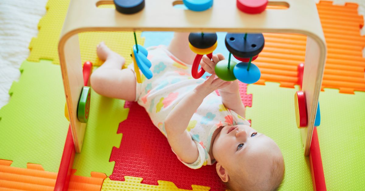 Comment choisir le meilleur tapis d’éveil pour le développement de votre bébé ?